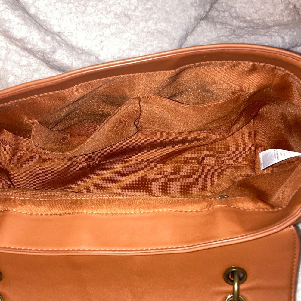 🤎🤎🤎🤎Universal thread Elegant Tan Leather Handbag
NWOT - Picture 5 of 7